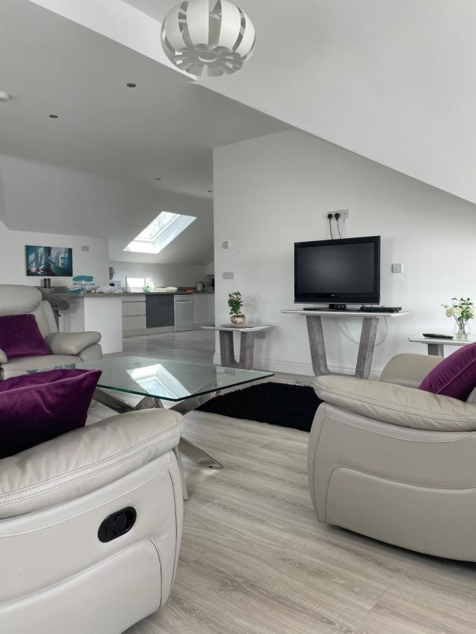 Lough Key Luxury Riverfront Apartment Cootehall Exteriör bild