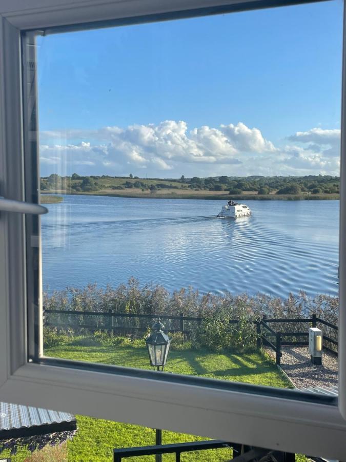 Lough Key Luxury Riverfront Apartment Cootehall Exteriör bild