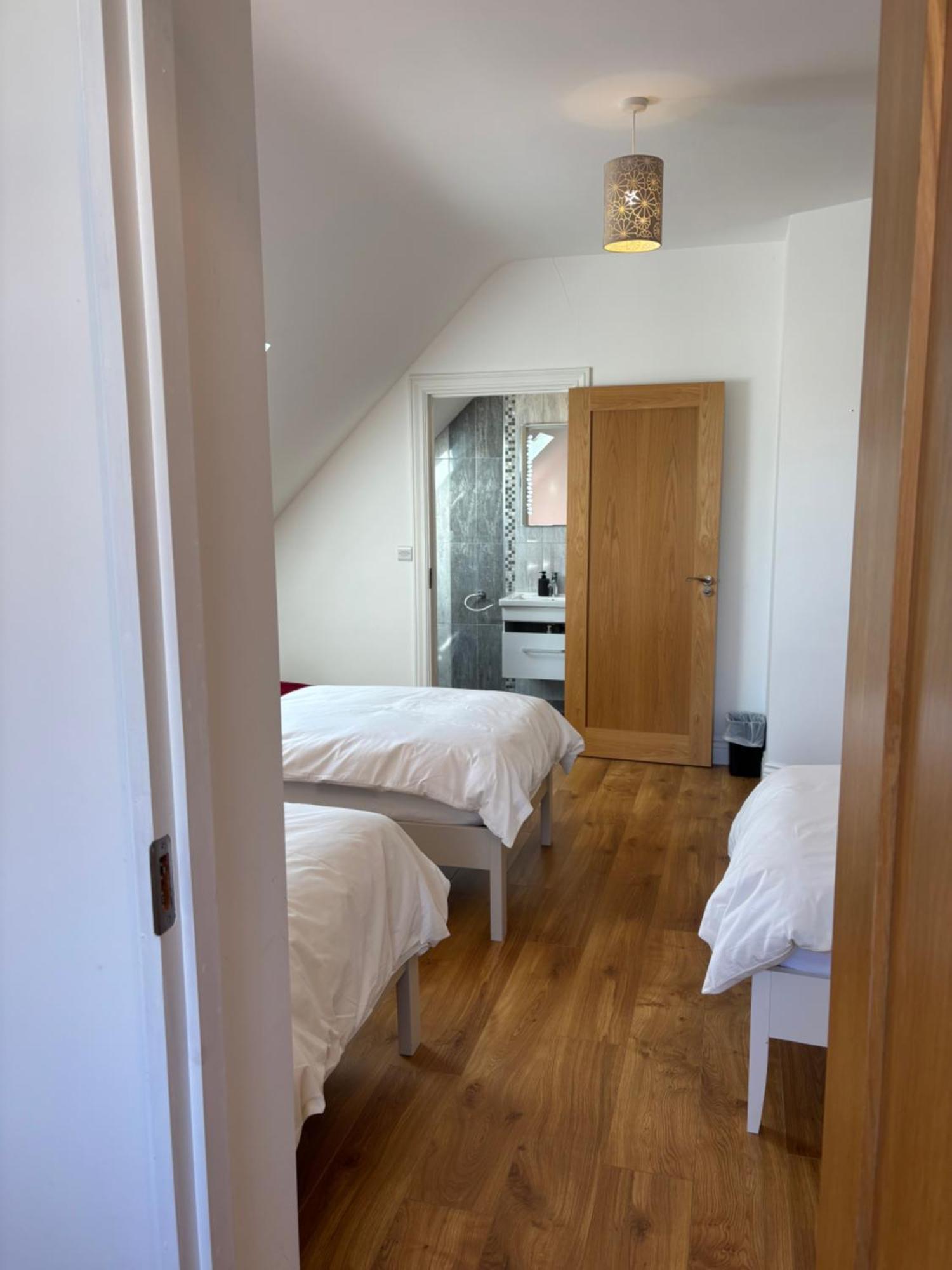 Lough Key Luxury Riverfront Apartment Cootehall Exteriör bild